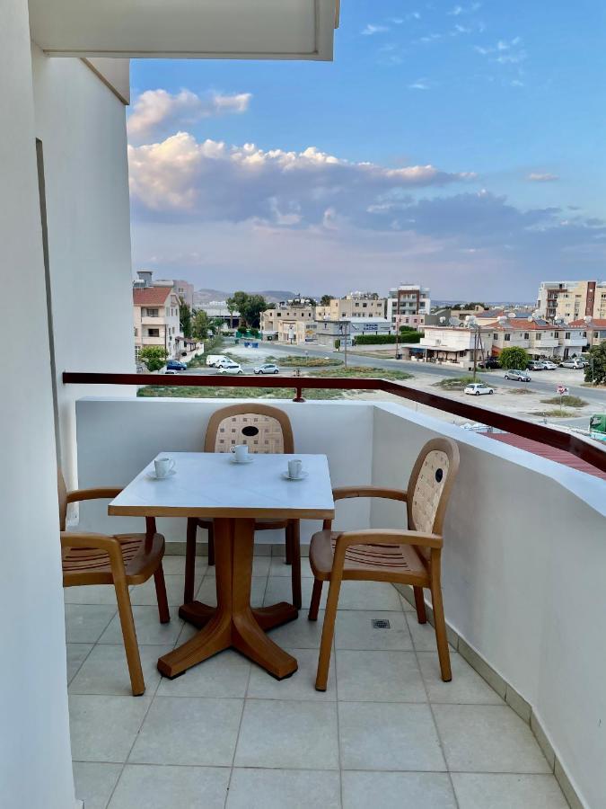 Cyprus Penelope Apartment ลาร์นาคา ภายนอก รูปภาพ